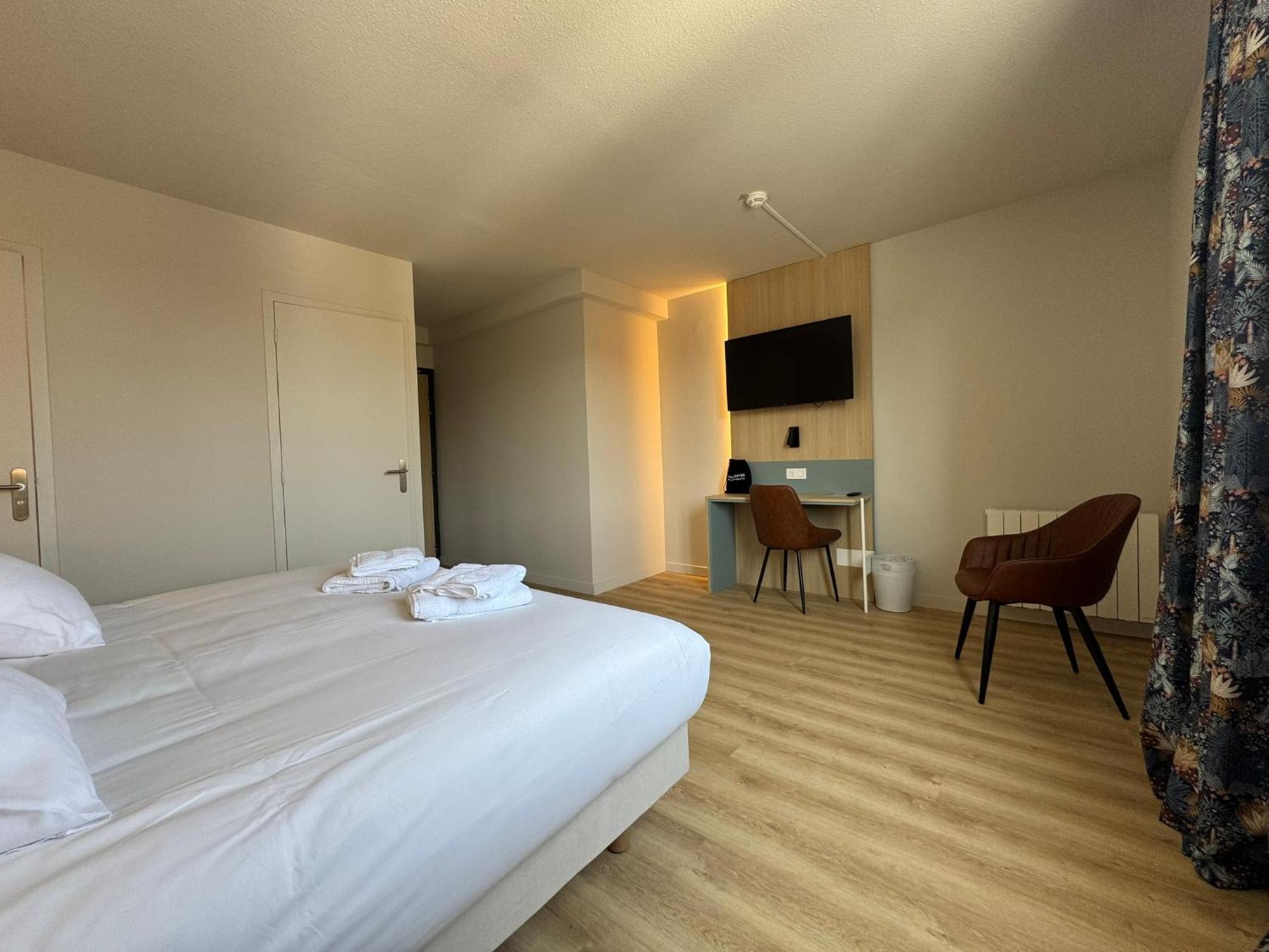 Karaez Hotel - Brithotel Carhaix Exteriör bild